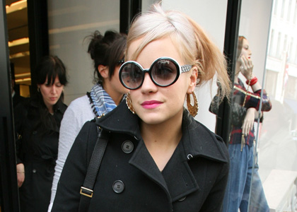 lily-allen-goes-blonde.jpg